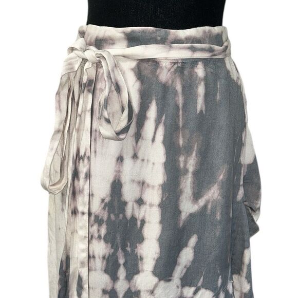 Sim & Sam Tye Dye Wrap Gray & Cream Skirt(Size Medium) - Picture 6 of 9